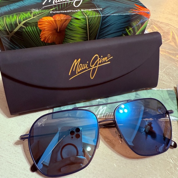 Maui Jim, these Mano Polarized Aviator Sunglasses